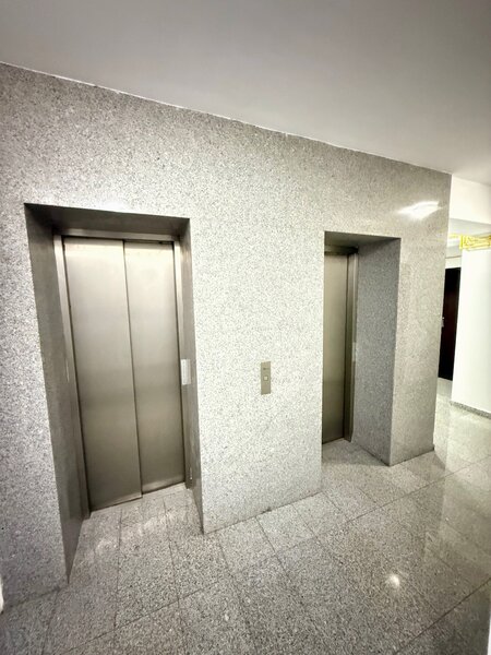 Unirii, Casa Poporului, Parcul Izvor, apartament 2 camere, bloc 2012.