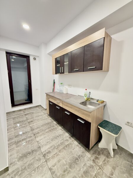 Unirii, Casa Poporului, Parcul Izvor, apartament 2 camere, bloc 2012.